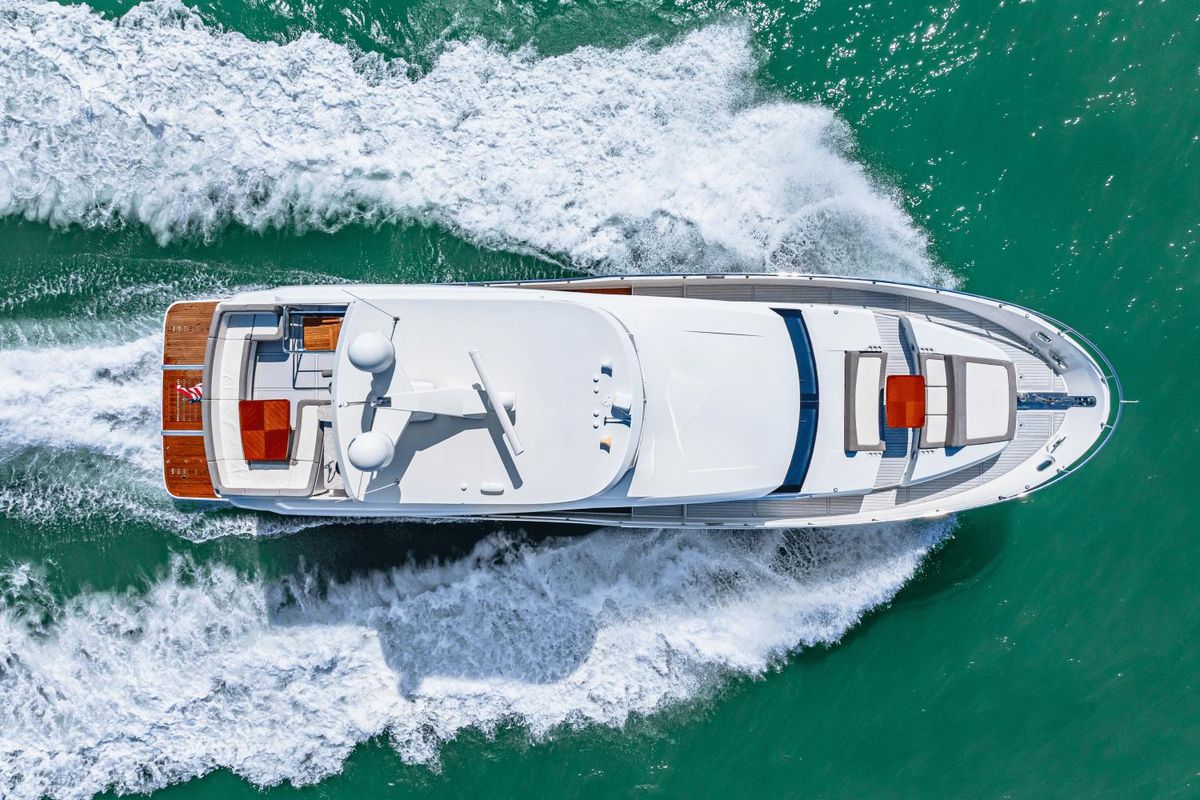 2018 Ocean Alexander 71 