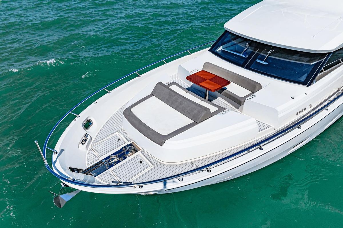 2018 Ocean Alexander 71 