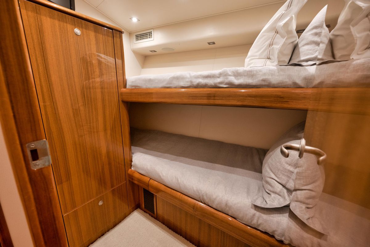 2008 Viking 64 