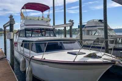 Marinette Marinette Flybridge - 32