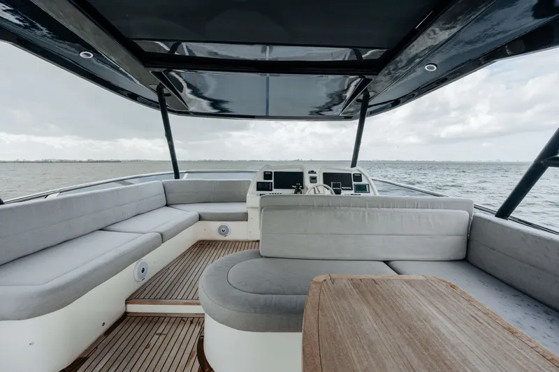 65 Fly Yacht Photos Pics 