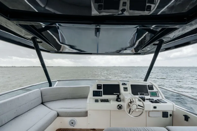 65 Fly Yacht Photos Pics 