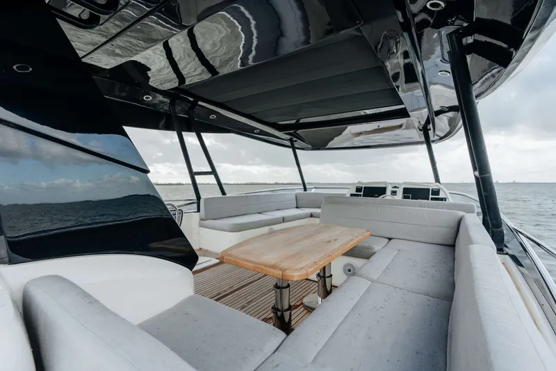 65 Fly Yacht Photos Pics 