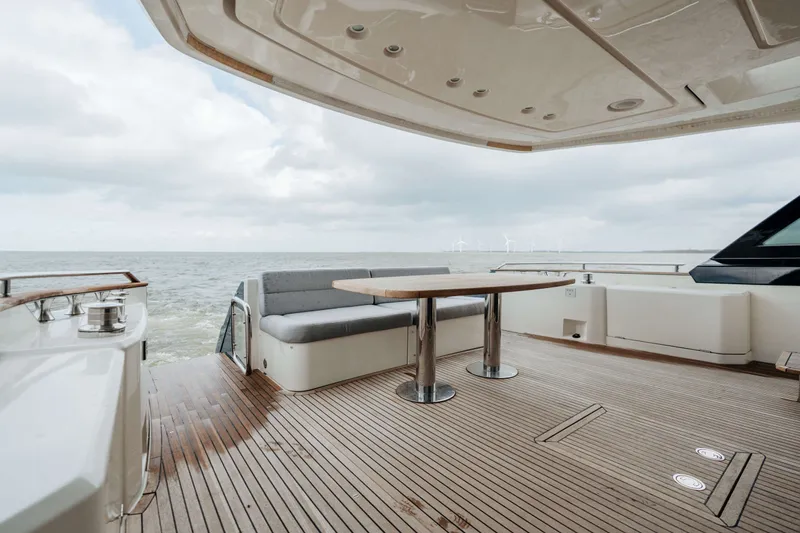 65 Fly Yacht Photos Pics 