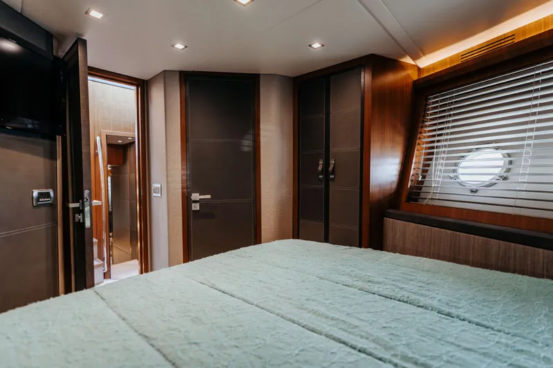 65 Fly Yacht Photos Pics 