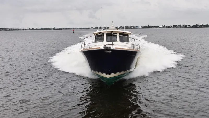 Moondance Yacht Photos Pics 