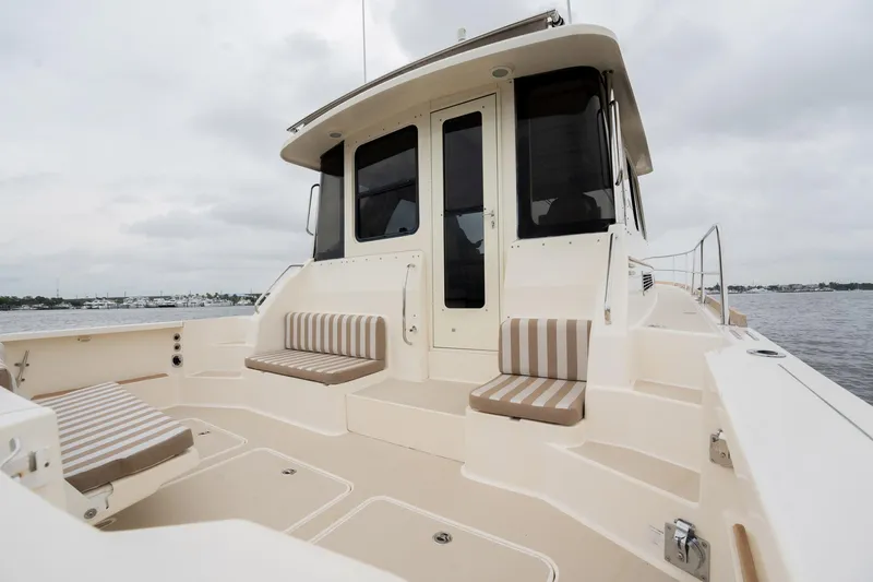 Moondance Yacht Photos Pics 