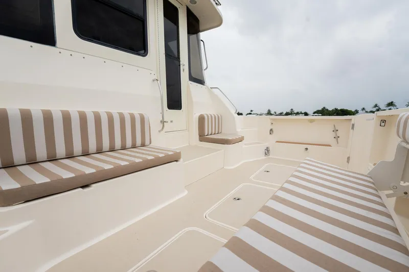 Moondance Yacht Photos Pics 