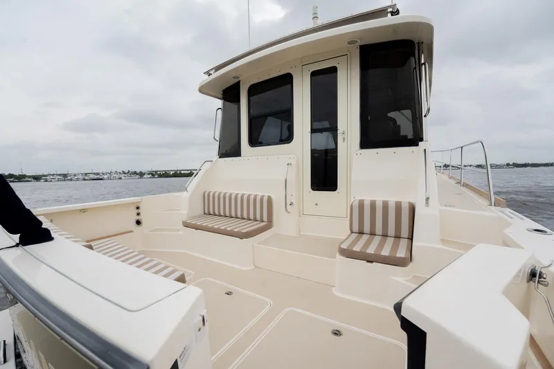 Moondance Yacht Photos Pics 