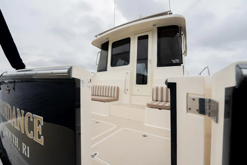 Moondance Yacht Photos Pics 