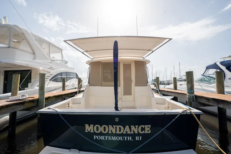 Moondance Yacht Photos Pics 