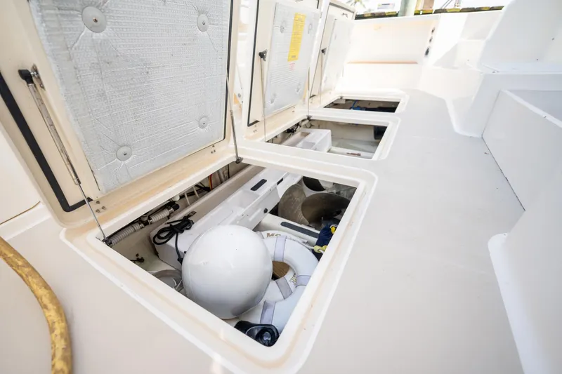 Moondance Yacht Photos Pics 