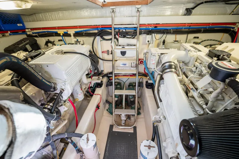 Moondance Yacht Photos Pics 