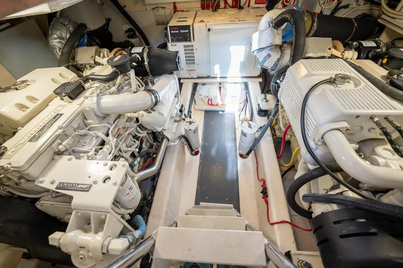 Moondance Yacht Photos Pics 