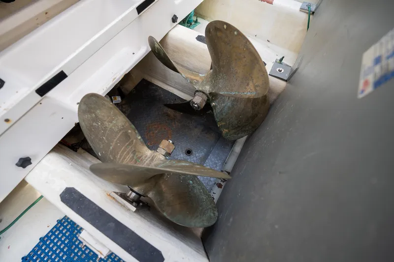 Moondance Yacht Photos Pics 