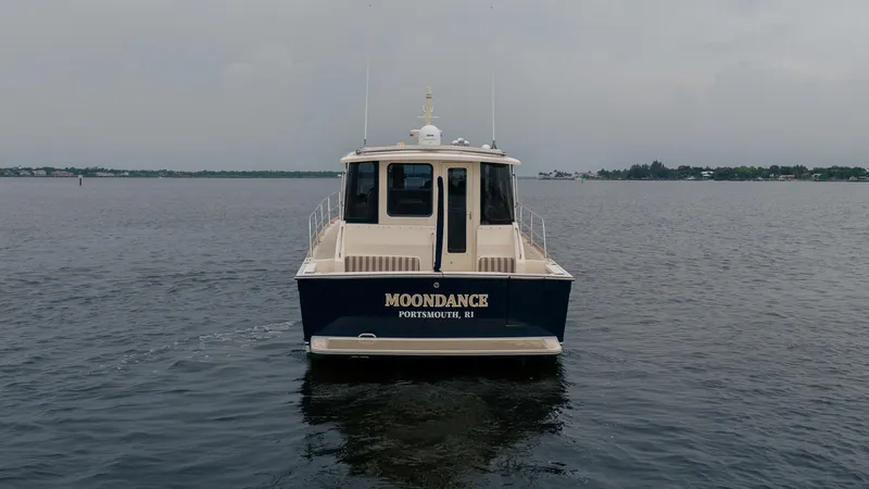 Moondance Yacht Photos Pics 