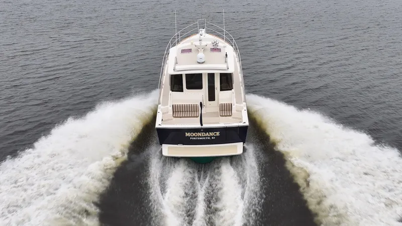 Moondance Yacht Photos Pics 