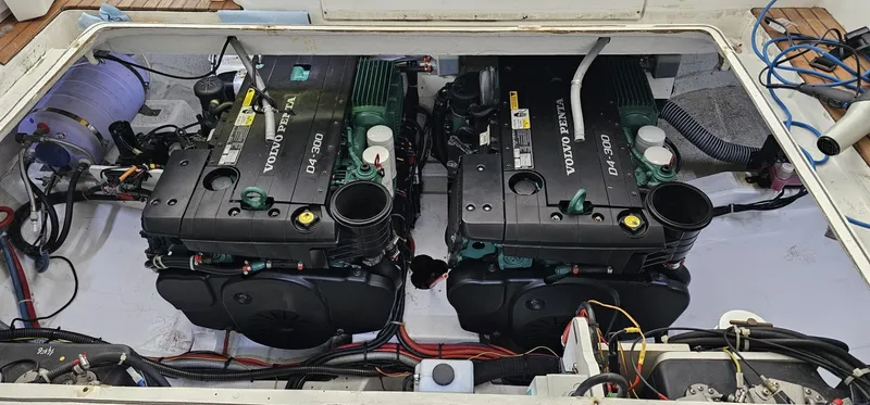 Mambo Italiano Yacht Photos Pics Engine compartment of a 2015 Beneteau 38 Gran Tourismo with Volvo Penta D4-300 engines.
