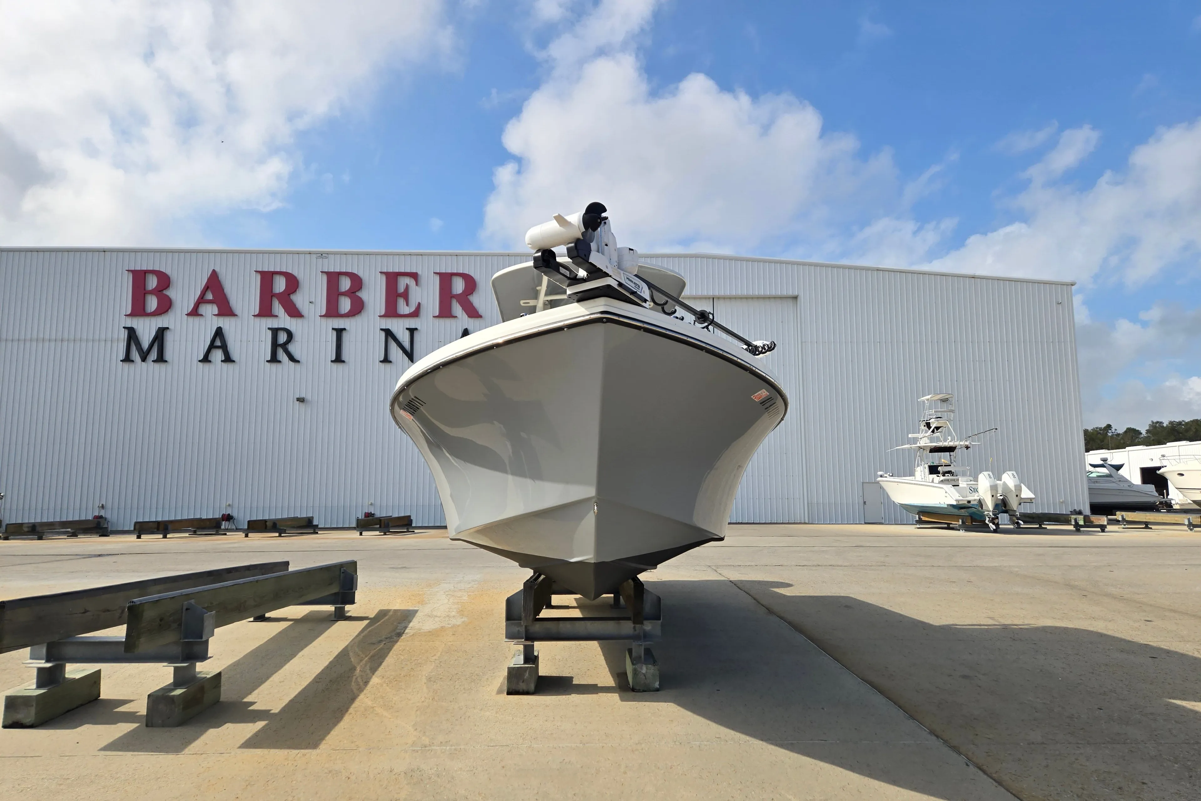 Parker 2500 Special Edition 2021 at Barber Marine.