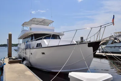 Custom Superior Motor Yacht 64