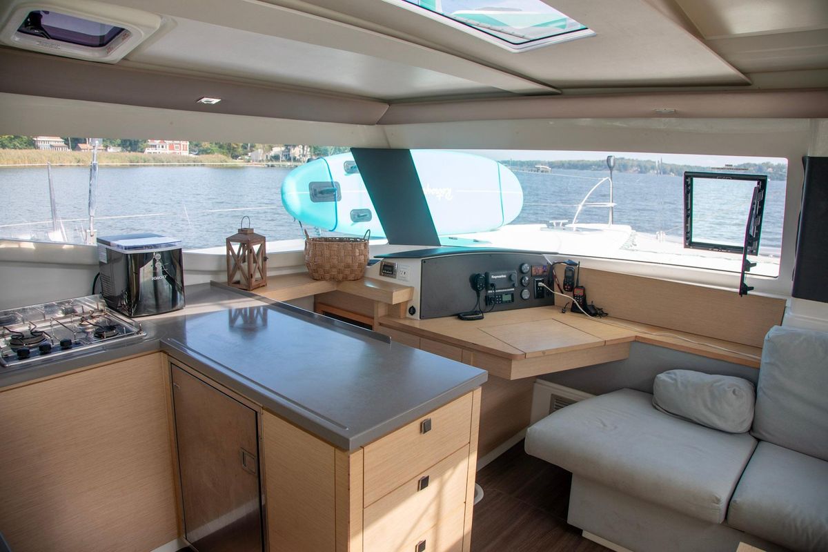 2018 Fountaine Pajot 43 