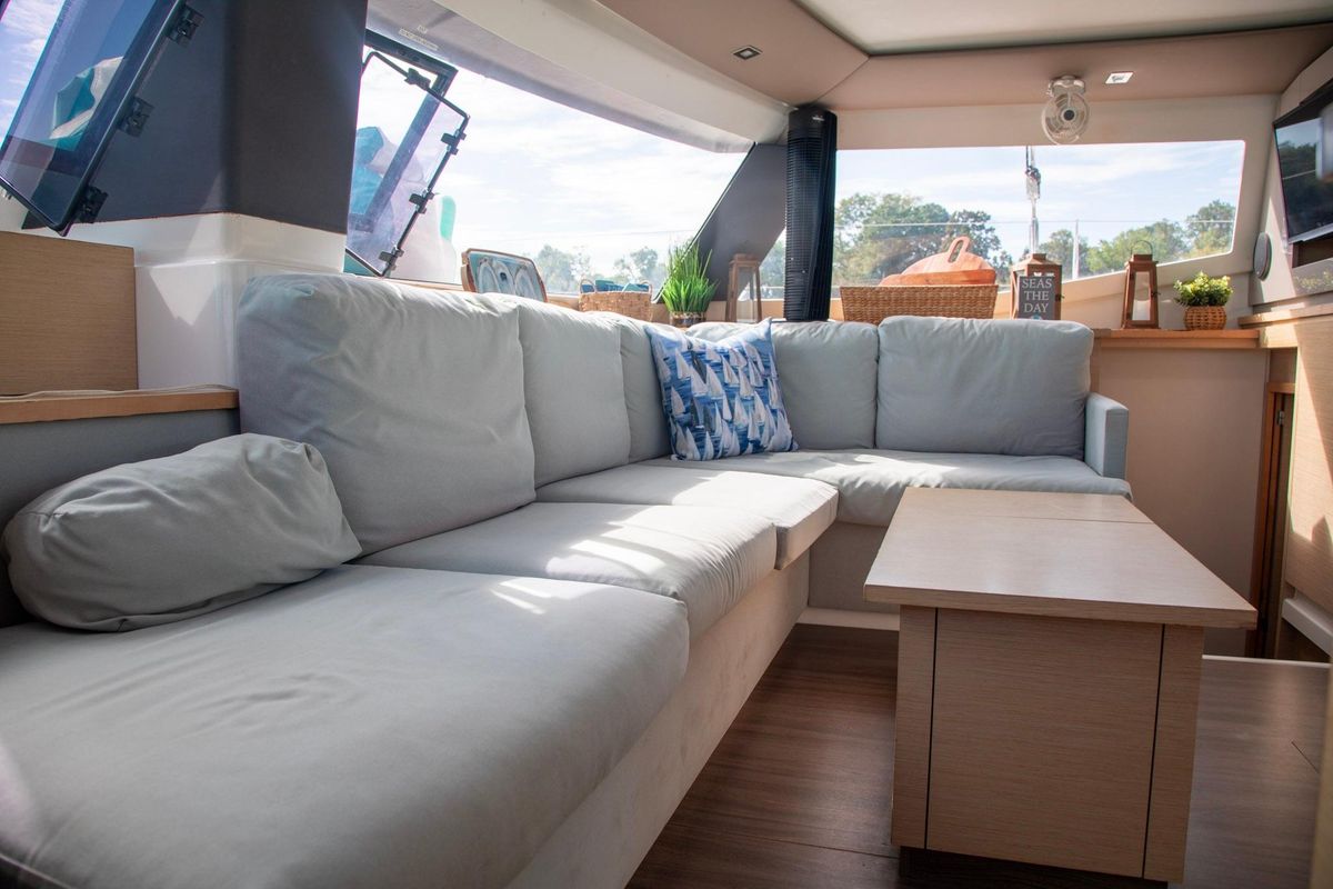 2018 Fountaine Pajot 43 