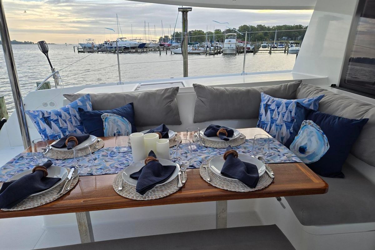 2018 Fountaine Pajot 43 