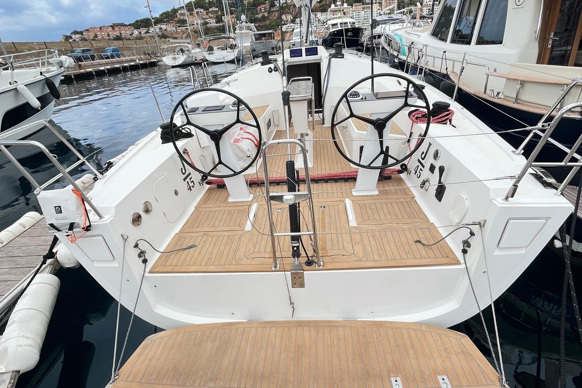 2021 J Boats 45 