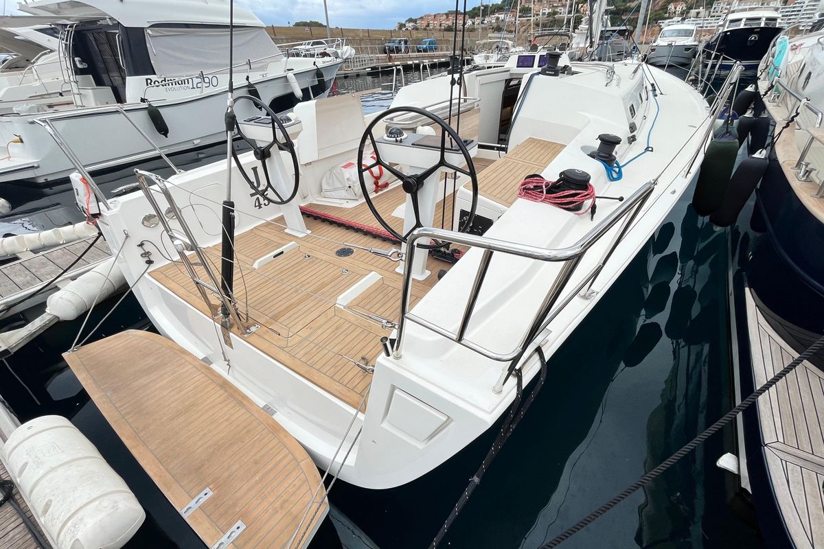 2021 J Boats 45 