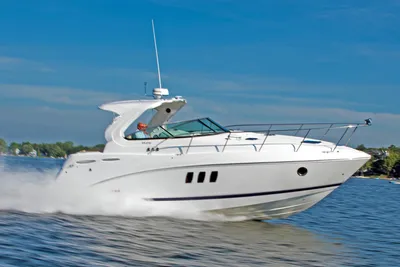Rinker EX 370