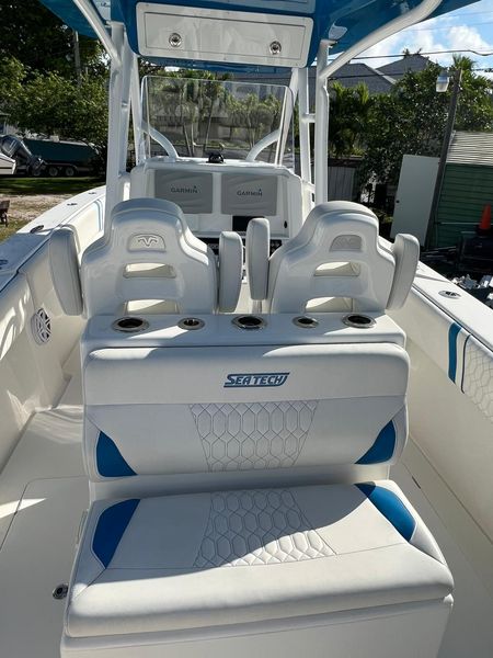 2019 Custom SeaTech 32
