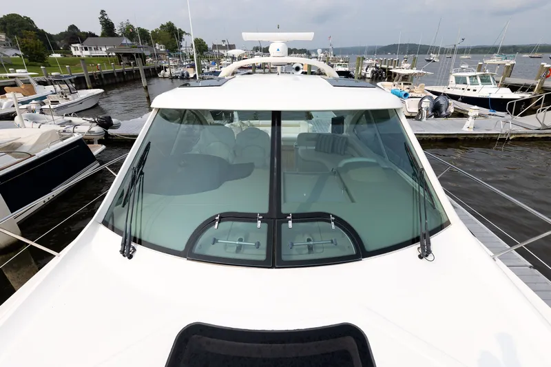Patriot Yacht Photos Pics Windshield Looking Aft