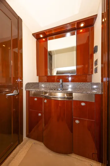 Patriot Yacht Photos Pics Master Head Sink