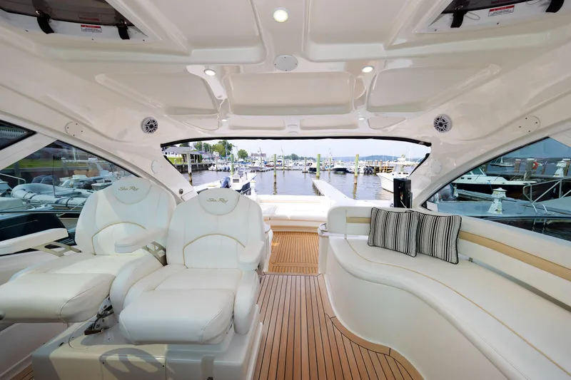 Patriot Yacht Photos Pics Bridge Deck Looking Aft