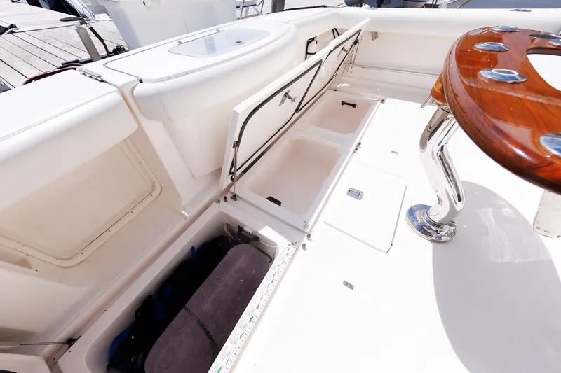 Recovery Room Yacht Photos Pics 