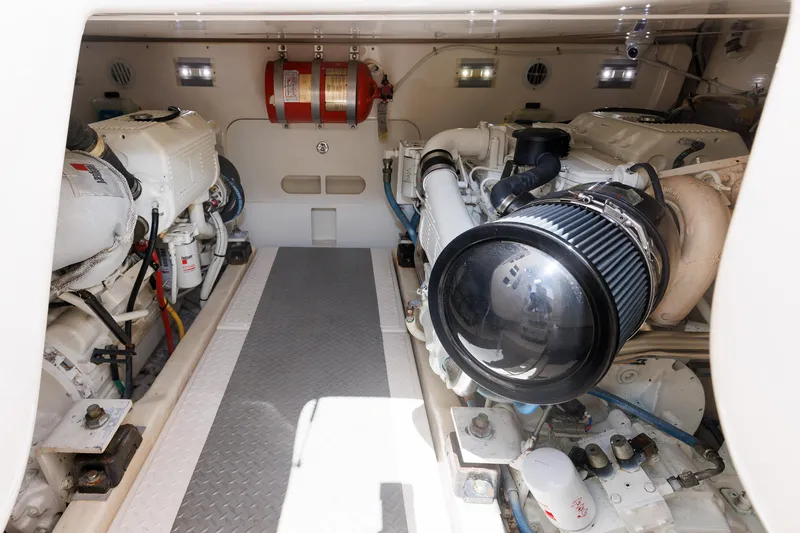 Recovery Room Yacht Photos Pics 