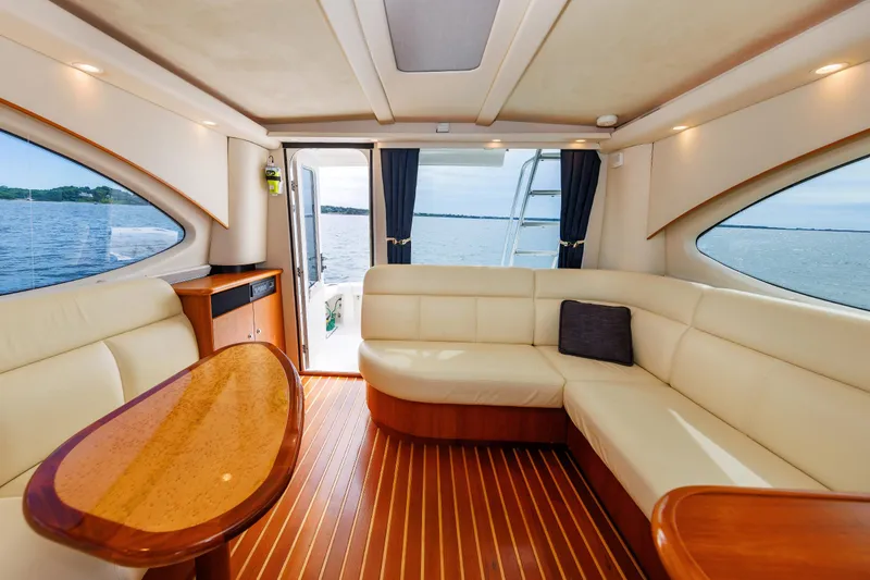 Recovery Room Yacht Photos Pics 