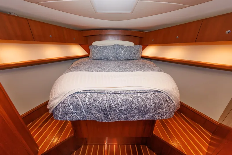 Recovery Room Yacht Photos Pics 