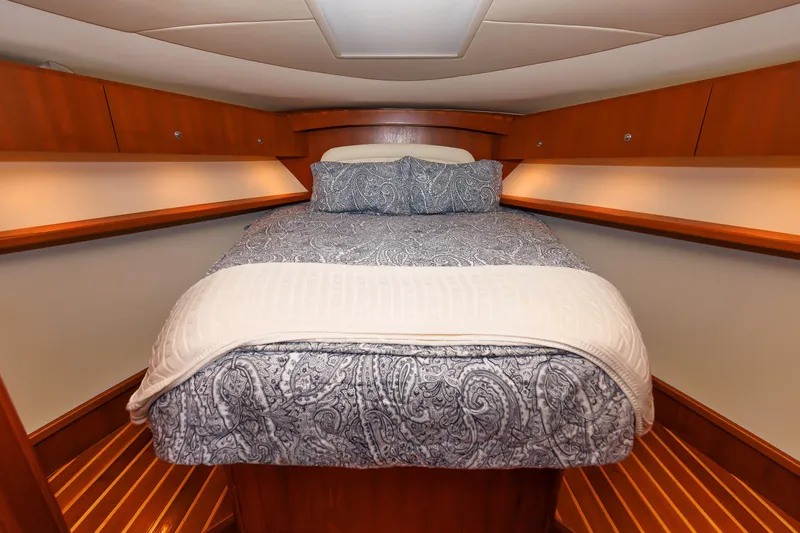 Recovery Room Yacht Photos Pics 