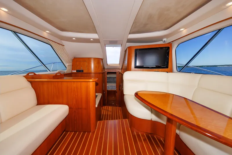 Recovery Room Yacht Photos Pics 