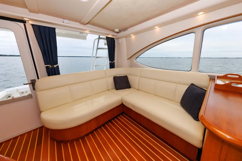 Recovery Room Yacht Photos Pics 