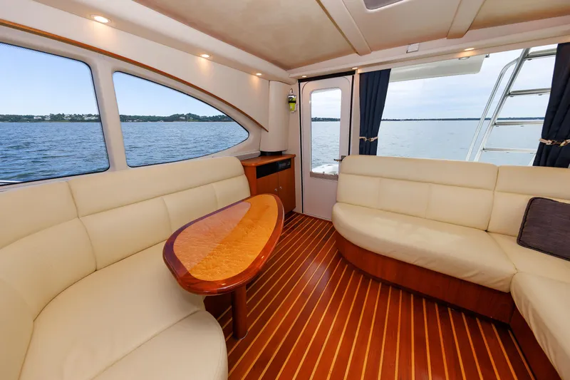 Recovery Room Yacht Photos Pics 