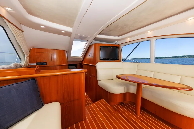 Recovery Room Yacht Photos Pics 