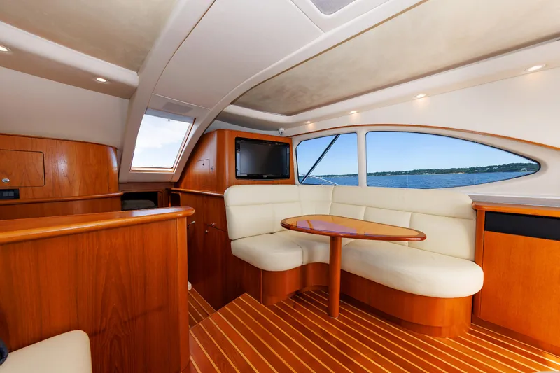 Recovery Room Yacht Photos Pics 