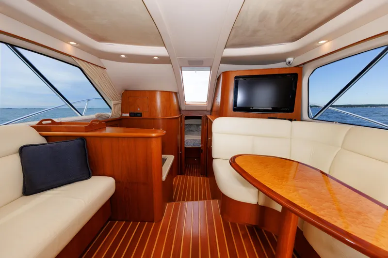 Recovery Room Yacht Photos Pics 