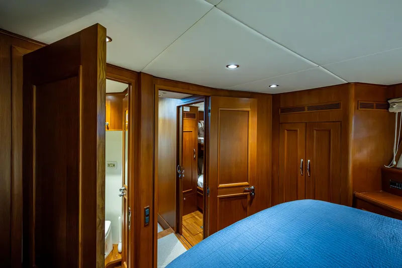 Venture Yacht Photos Pics 