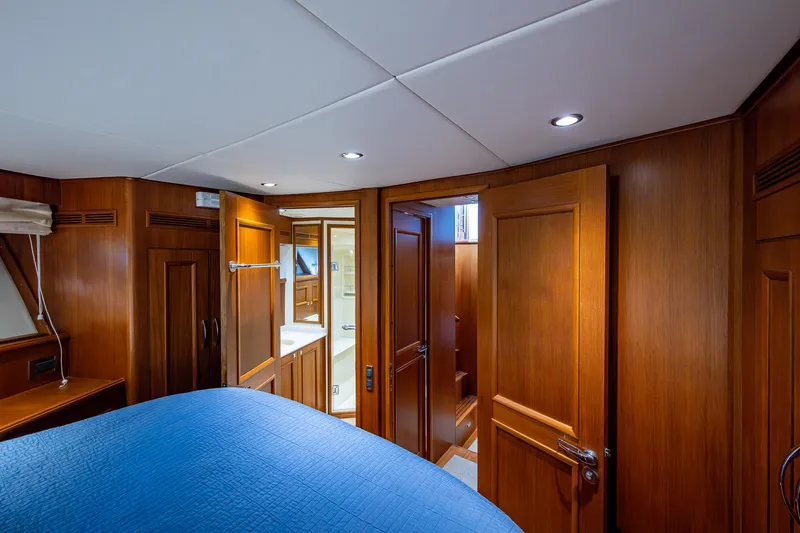 Venture Yacht Photos Pics 
