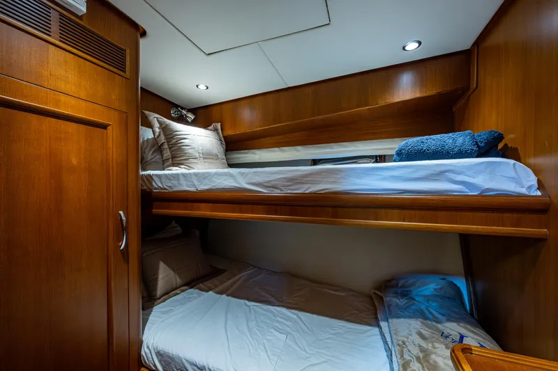 Venture Yacht Photos Pics 