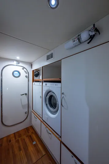 Venture Yacht Photos Pics 