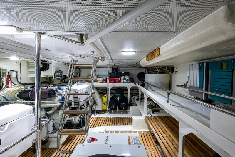 Venture Yacht Photos Pics 